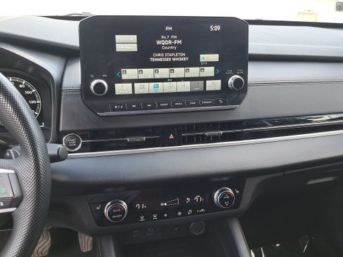 Used 2024 Mitsubishi Outlander SE FWD image 21