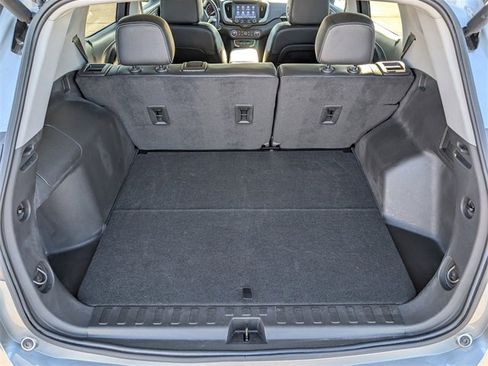 Used 2023 GMC Terrain SLT image 14