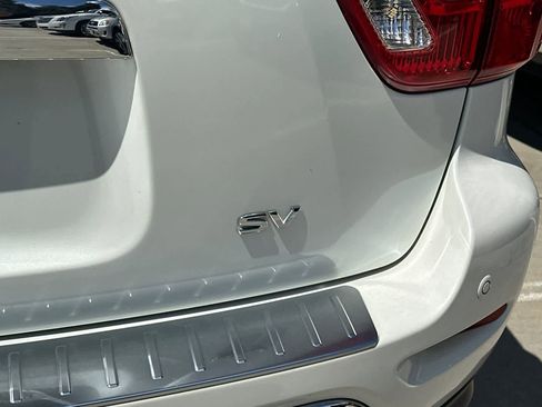 Used 2017 Nissan Pathfinder SV w/ Cargo Package image 13