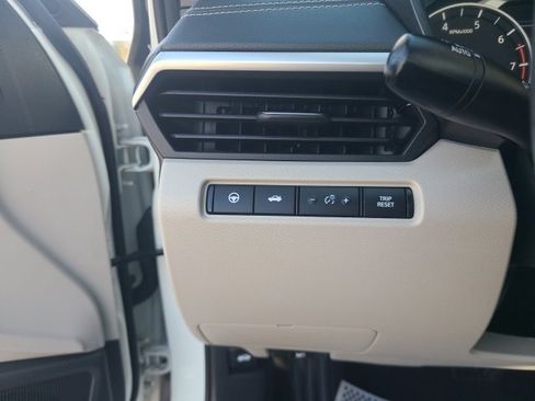 Used 2022 Nissan Altima 2.5 SV w/ SV Premium Package image 25