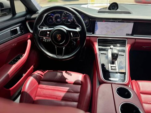 Used 2019 Porsche Panamera GTS AWD/4WD image 26