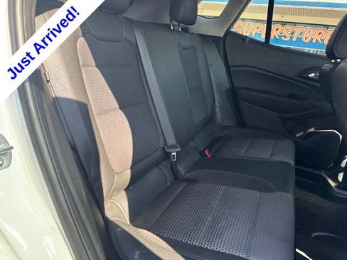 Used 2025 Chevrolet Trax LT w/ Driver Confidence Package FWD image 15