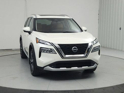 Used 2022 Nissan Rogue Platinum w/ Head-Up Display Package FWD image 3