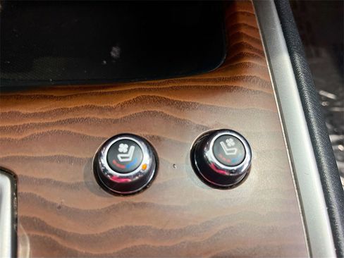 Used 2020 Nissan Pathfinder Platinum image 20