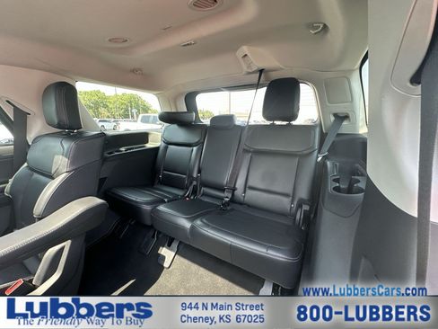 Used 2025 Ford Expedition Platinum AWD/4WD image 23