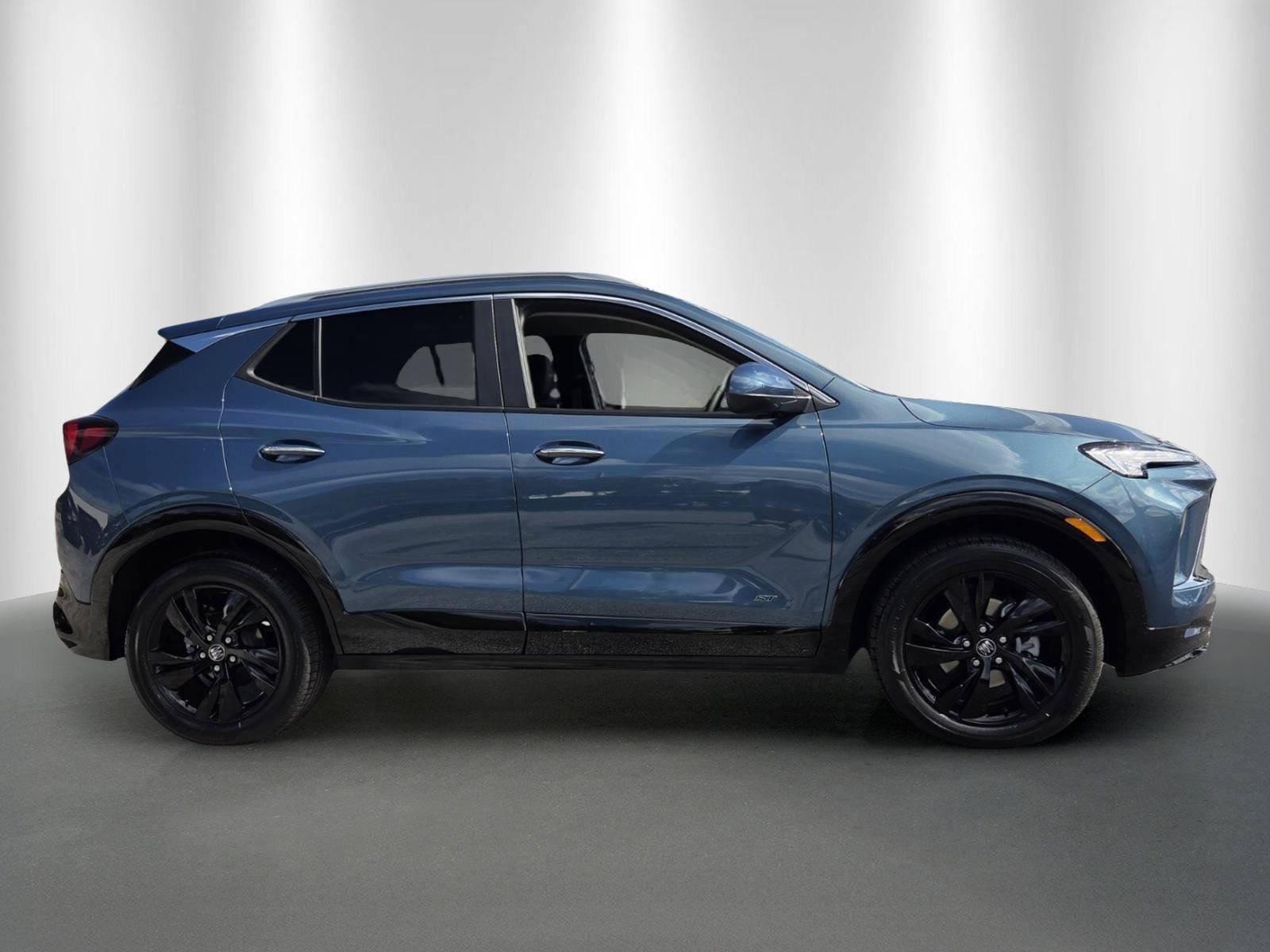 Used 2026 Buick Encore GX Sport Touring w/ Comfort Package FWD image 8