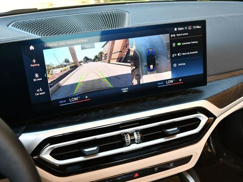 Used 2024 BMW M440i Convertible w/ Premium Package image 67