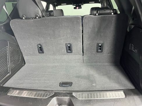 Used 2025 GMC Yukon Denali image 37