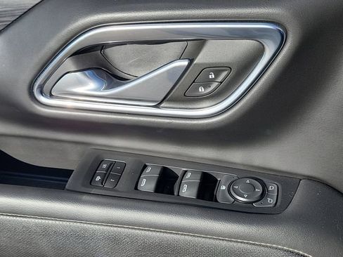 Used 2023 GMC Yukon SLT image 17