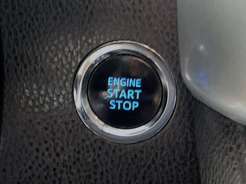 Used 2015 Toyota Highlander Limited Platinum FWD image 23