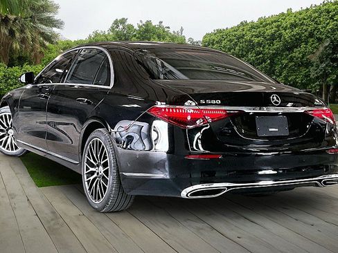 Used 2022 Mercedes-Benz S 580 4MATIC Sedan image 10