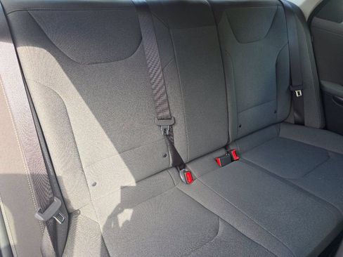 Used 2025 Kia K4 FWD image 19