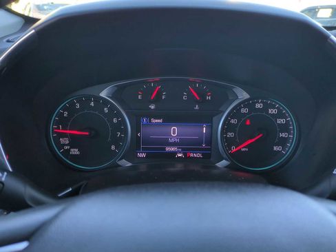 Used 2020 Chevrolet Equinox LT image 11