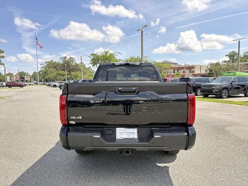 Used 2024 Toyota Tundra SR5 w/ SR5 Convenience Package AWD/4WD image 4