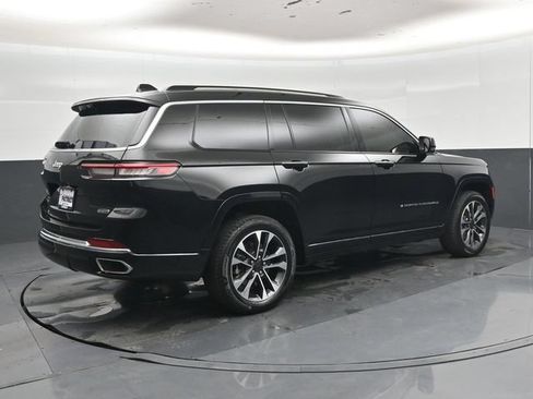 Used 2021 Jeep Grand Cherokee L Overland w/ Luxury Tech Group IV AWD/4WD image 3