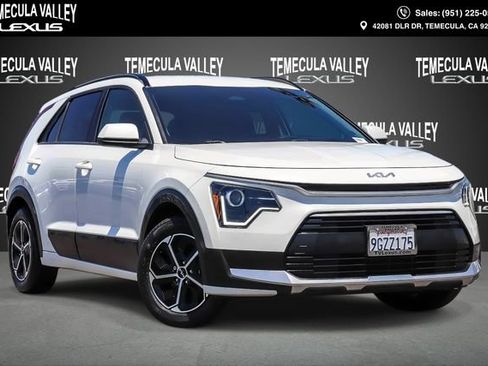 Used 2023 Kia Niro LX FWD image 1