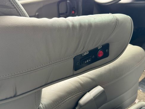 Used 2008 Chevrolet Express 1500 AWD w/ Preferred Equipment Group image 28