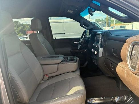 Used 2022 GMC Sierra 1500 SLT w/ X31 Off-Road Package image 29