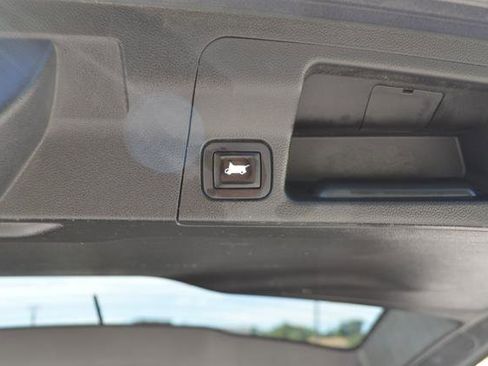 Used 2017 GMC Acadia SLE w/ Driver Alert Package I FWD image 23