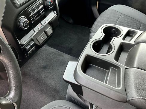 Used 2020 Chevrolet Silverado 2500 Custom w/ Custom Value Package image 11