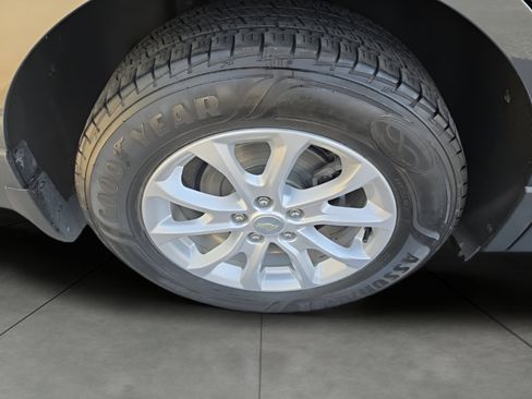 Used 2020 Chevrolet Equinox LT image 9