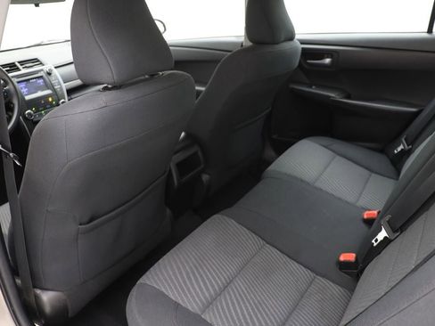 Used 2017 Toyota Camry LE FWD image 10