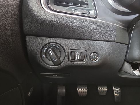 Used 2018 Dodge Challenger R/T Plus RWD image 29