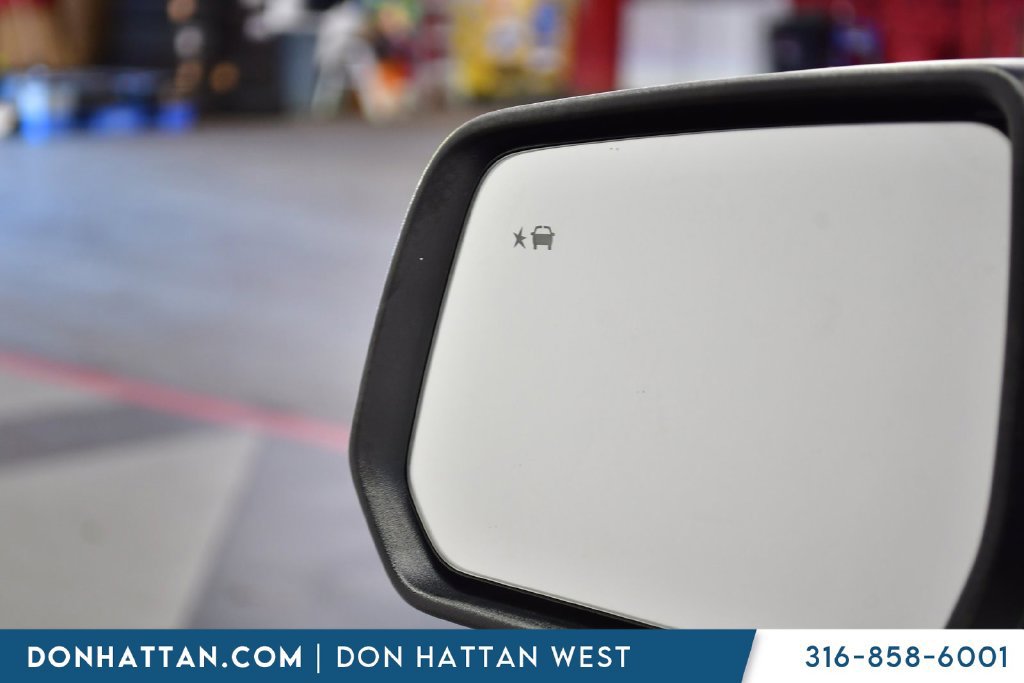 Used 2023 Chevrolet Traverse LT w/ LPO, Floor Liner Package AWD/4WD image 6
