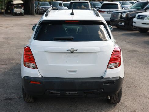 Used 2016 Chevrolet Trax LT w/ LT Sun and Sound Package AWD/4WD image 9