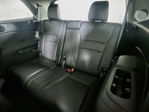Used 2021 Honda Pilot Touring image 30