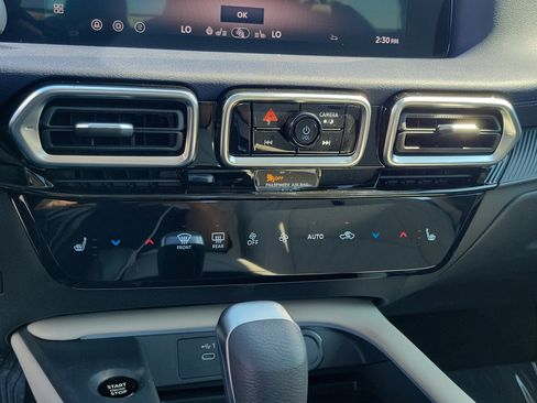 New 2026 Nissan Sentra SL w/ Floor Mat Package FWD image 27