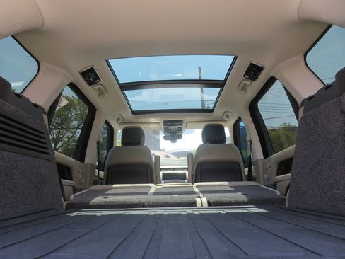 Used 2018 Land Rover Range Rover HSE AWD/4WD image 28