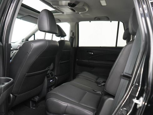 Used 2021 Honda Pilot Touring image 19