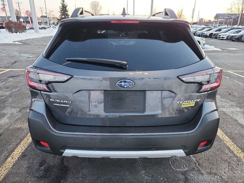 Used 2023 Subaru Outback Limited image 5