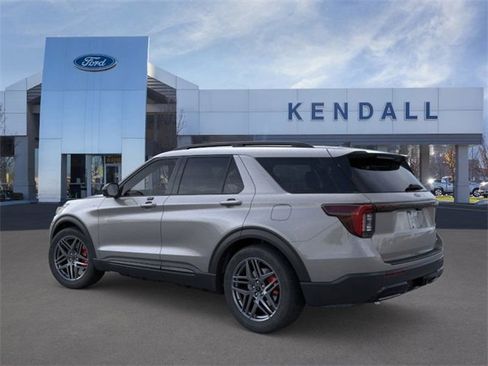 Used 2026 Ford Explorer ST-Line w/ ST-Line Street Pack image 4