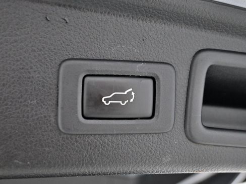 Used 2014 Subaru Forester 2.5i Limited AWD/4WD image 27