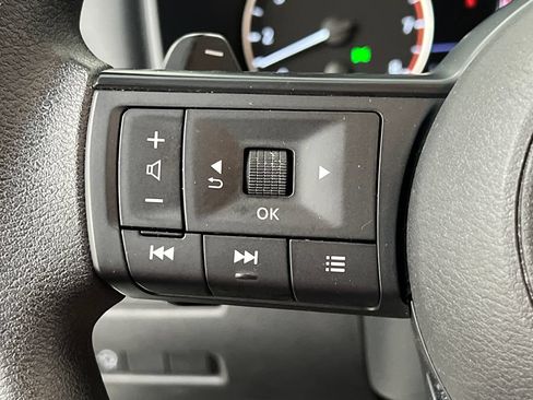 Used 2024 Nissan Rogue S FWD image 45