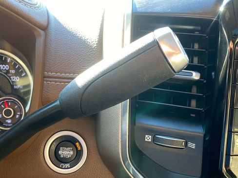 Used 2022 RAM 3500 Laramie AWD/4WD image 29