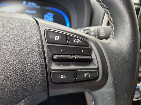 Used 2025 Hyundai Venue SEL FWD image 21
