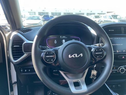 Used 2025 Kia Soul LX w/ LX Technology Package image 28
