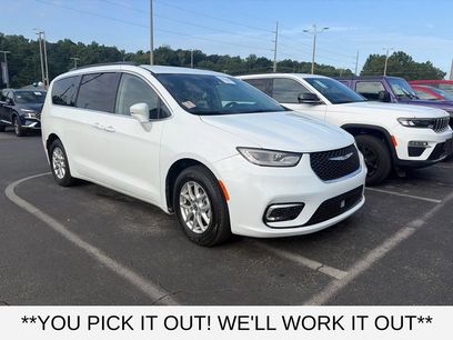 Used 2022 Chrysler Pacifica Touring-L
