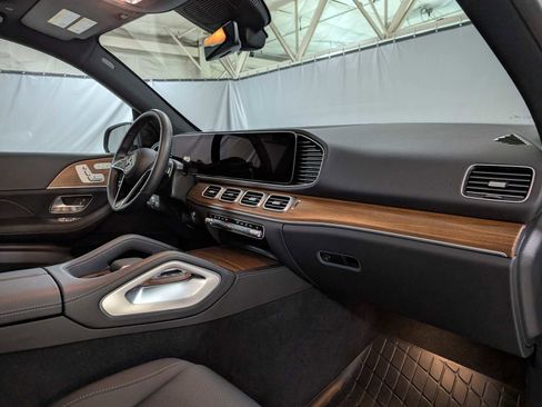 Used 2025 Mercedes-Benz GLE 350 4MATIC image 13