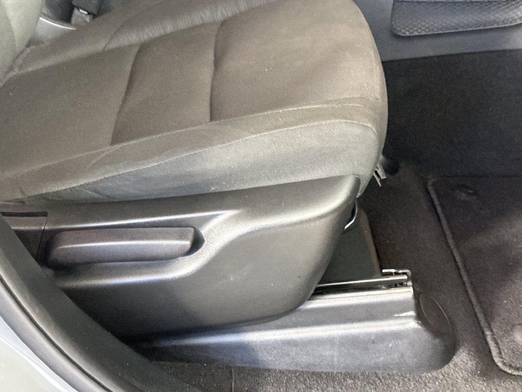 Used 2024 Dodge Durango GT RWD image 23