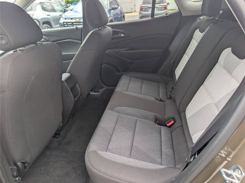 Used 2024 Chevrolet Trax LS FWD image 13
