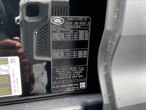 Used 2024 Land Rover Defender 110 S image 37