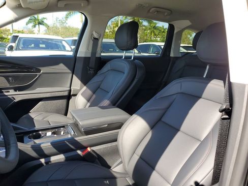 New 2026 Lincoln Nautilus Premier AWD/4WD image 21