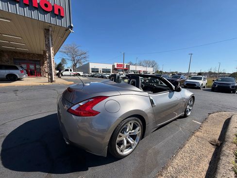 Used 2010 Nissan 370Z Touring w/ Sport Pkg RWD image 26