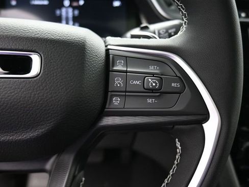 New 2026 Jeep Grand Cherokee Laredo AWD/4WD image 17