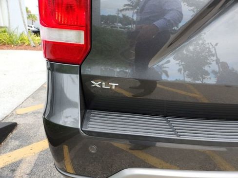 Used 2020 Ford Expedition XLT w/ Equipment Group 201A RWD image 4