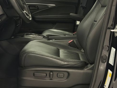 Used 2023 Honda Passport EX-L image 12